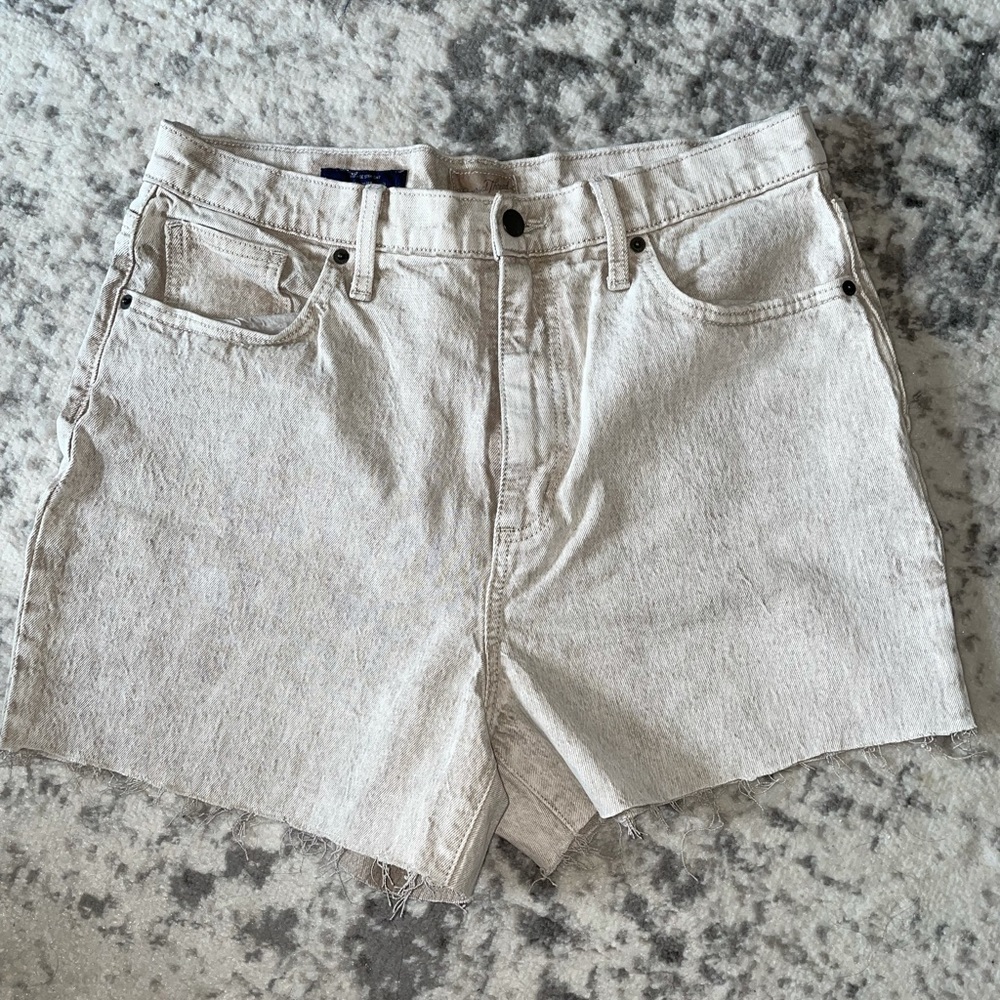 Tan washed jean shorts